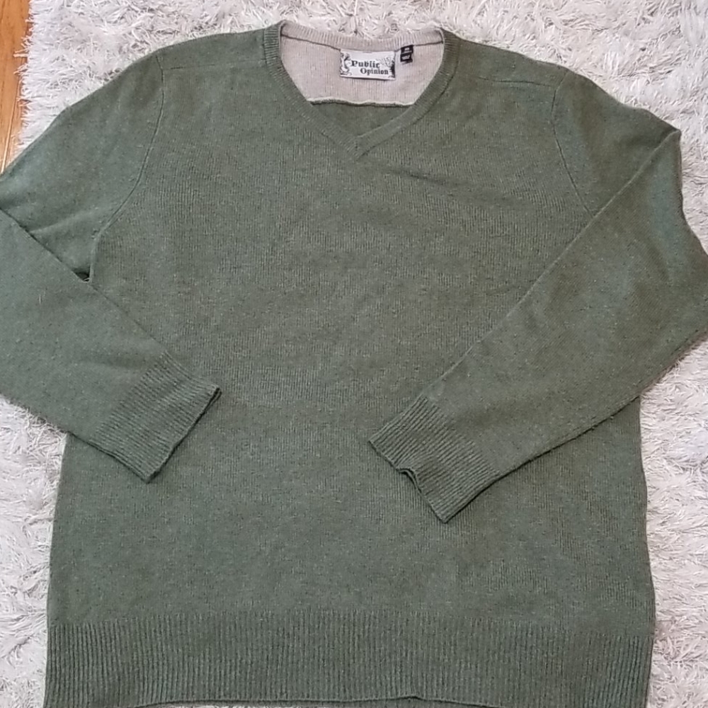Public Opinion 100% cashmere lightweight sweater,